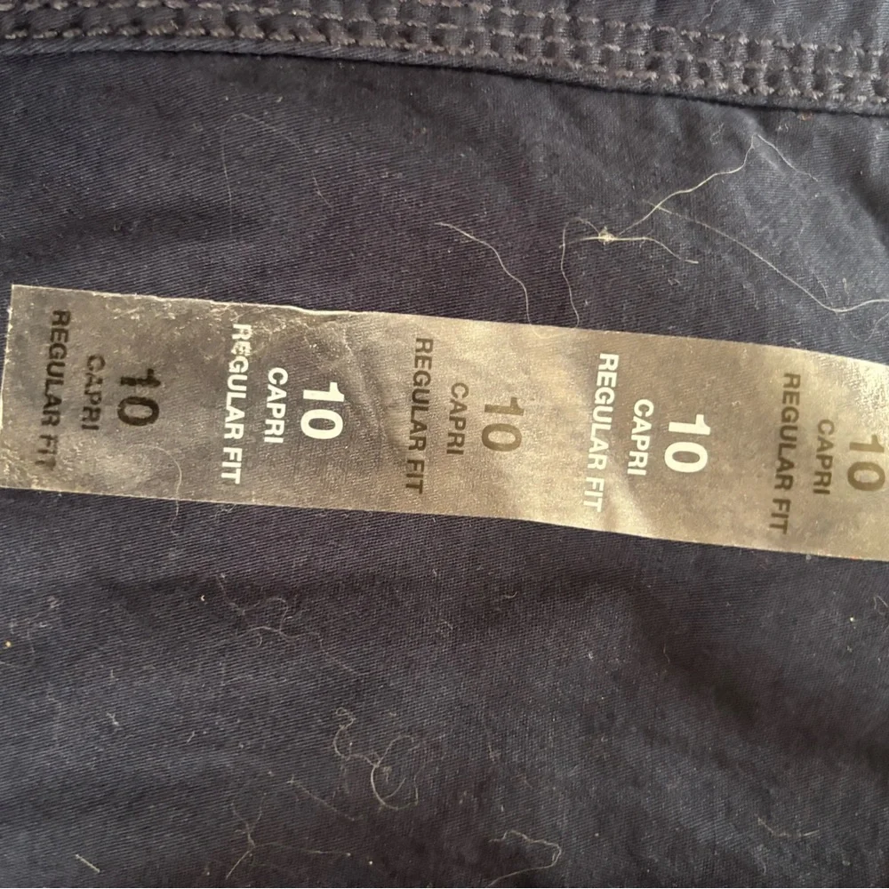 Style & Co. Women's Navy Cargo Capris - Picture 5 of 5